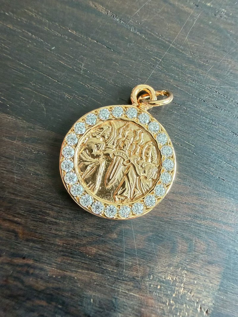 高仿克羅心 鍍22K 鑲鑽天使圓牌吊墜