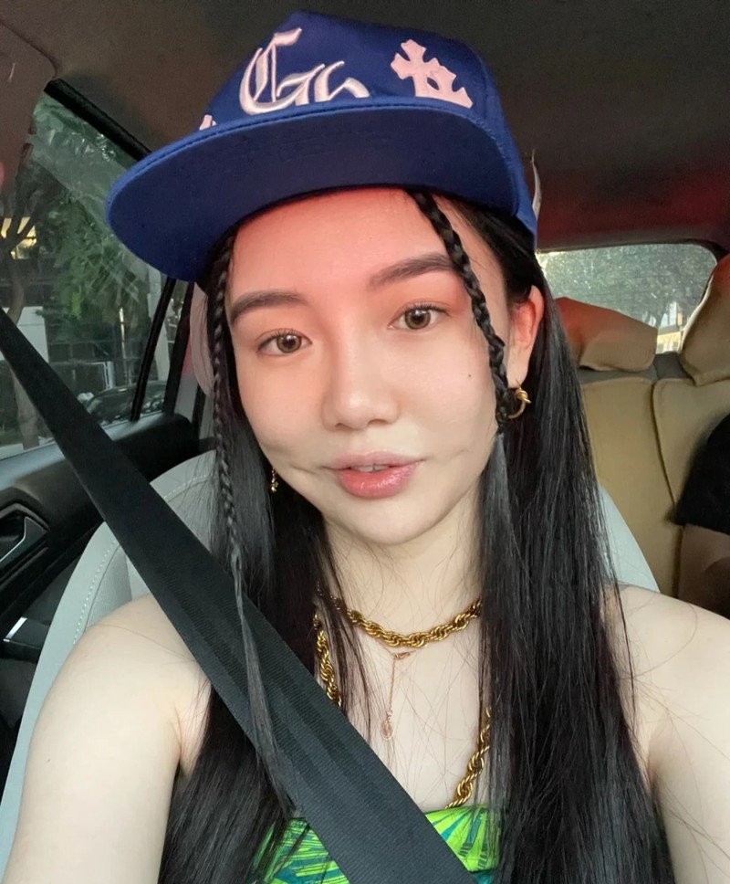 高仿克羅心 寶藍十字棒球帽 · 滿天繡