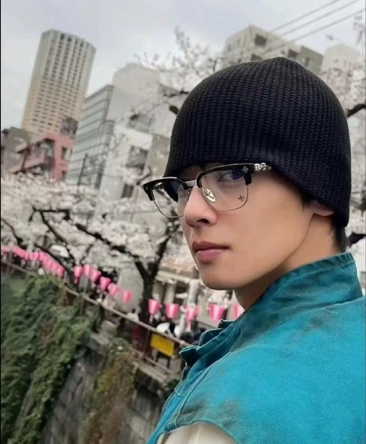 高仿克羅心 純鈦超輕眉框眼鏡 · 925銀配飾