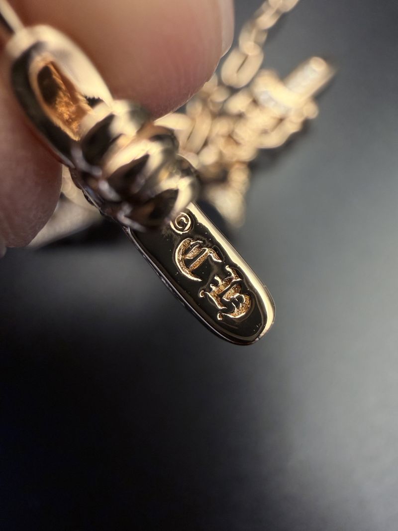 高仿克羅心 鍍金 多吊墜項鏈（滿鑽鏤空十字狗牌） 實拍 6